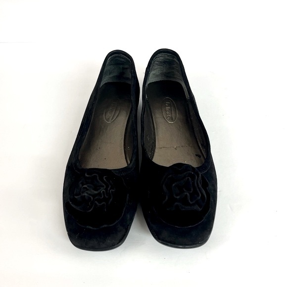 Talbot's Vintage Black Suede Ballet Flats Front Accent Flower Women’s Size 8 - Picture 3 of 11